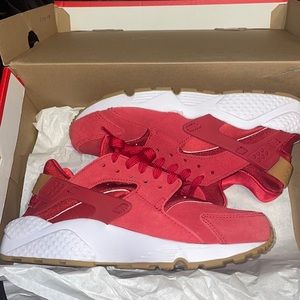 Nike gym shoes size 8 and in red